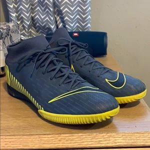 Nike mercurial indoor soccer shoes